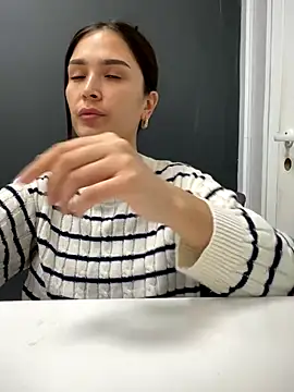 Snapshot of Sweet_Lollypop chatting on October 2025 04:46:01 PM Sweet Lollypop online show from October 2025 04:46:01 PM