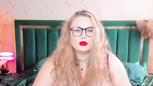 Snapshot of rosal1a chatting on April 2026 11:22:02 AM rosal1a online show from April 2026 11:22:02 AM