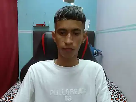 Snapshot of Angelstripboy chatting on March 2026 11:11:02 PM Angelstripboy online show from March 2026 11:11:02 PM