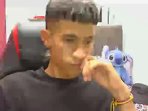 Snapshot of Angelstripboy chatting on April 2026 05:43:01 PM Angelstripboy online show from April 2026 05:43:01 PM