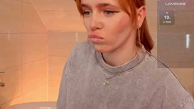 Snapshot of Phoenix_Margo chatting on September 2025 03:21:02 AM Phoenix Margo online show from September 2025 03:21:02 AM