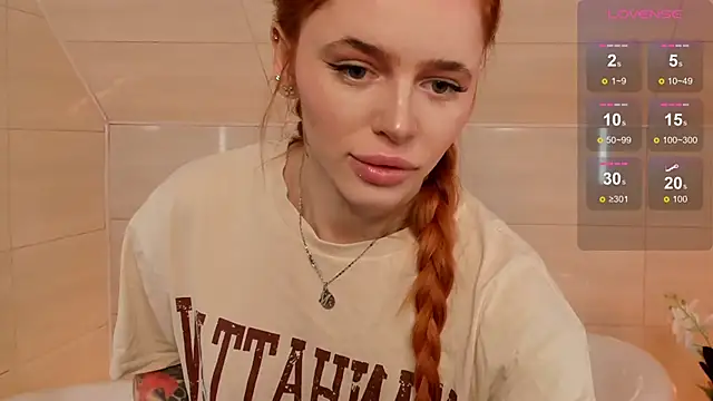 Snapshot of Phoenix_Margo chatting on October 2025 04:11:01 AM Phoenix Margo online show from October 2025 04:11:01 AM