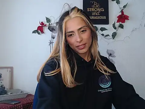 Liamiler01  online show from December 2024 03:55:02 PM