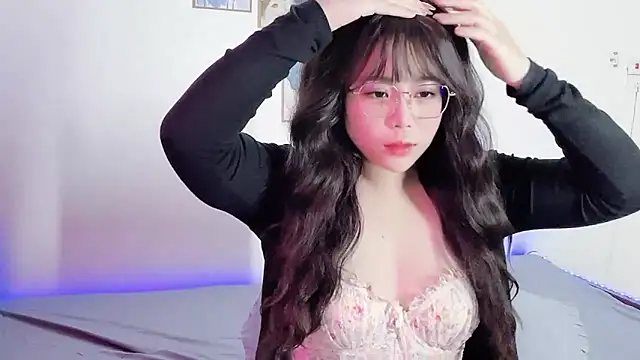   Lyly   online show from January 2026 01:54:02 AM