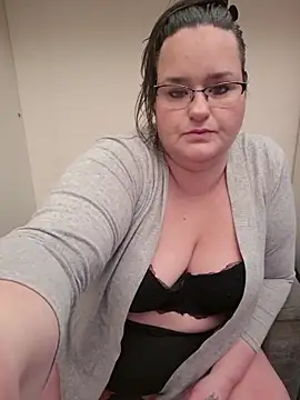 XxGipsyxX online show from April 2026 02:03:02 PM