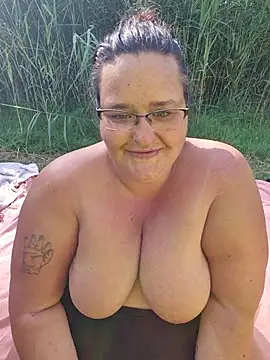 XxGipsyxX online show from July 2026 03:04:02 PM