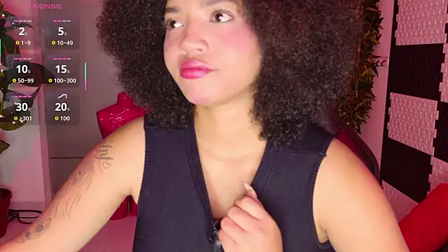 Snapshot of MalaikaBrown chatting on November 2025 12:16:02 PM MalaikaBrown online show from November 2025 12:16:02 PM