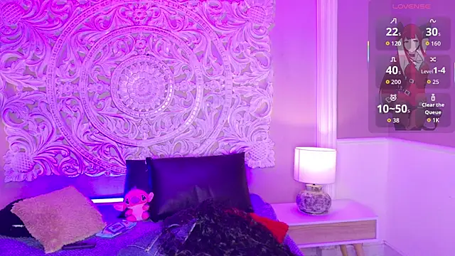 Snapshot of MalaikaBrown chatting on December 2025 12:32:01 PM MalaikaBrown online show from December 2025 12:32:01 PM