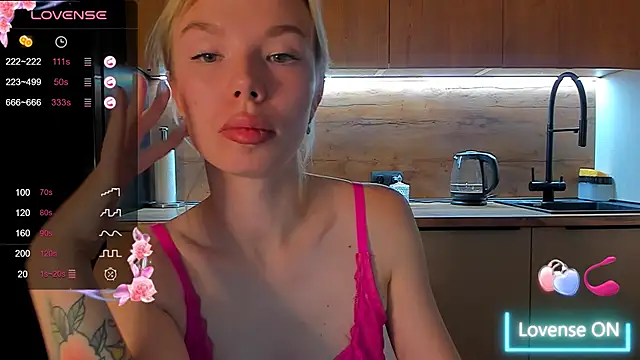 Snapshot of Olivia_Bells chatting on October 2025 09:35:02 PM Olivia Bells online show from October 2025 09:35:02 PM