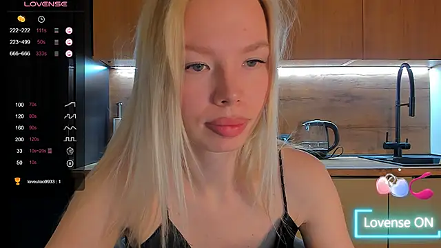 Snapshot of Olivia_Bells chatting on April 2026 10:03:02 PM Olivia Bells online show from April 2026 10:03:02 PM