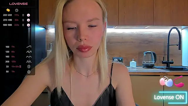 Snapshot of Olivia_Bells chatting on April 2026 09:26:02 PM Olivia Bells online show from April 2026 09:26:02 PM