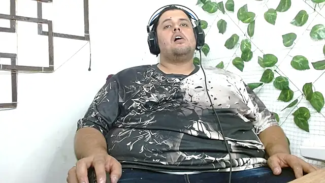 Snapshot of altairstudiosvip_ chatting on September 2025 12:32:01 AM altairstudiosvip  online show from September 2025 12:32:01 AM