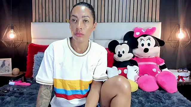 NiicolleMiller online show from March 2025 10:40:01 PM