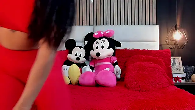 NiicolleMiller online show from September 2025 05:05:02 PM