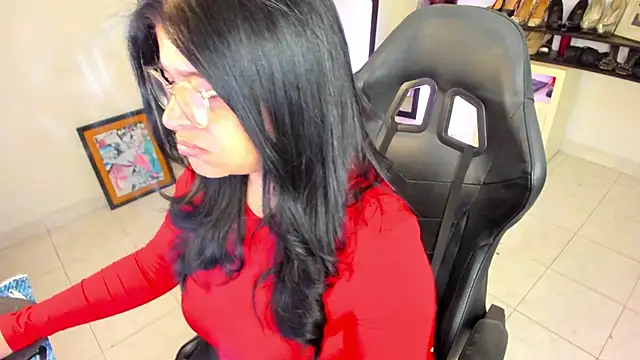 BellaFlaming online show from April 2026 10:53:01 AM