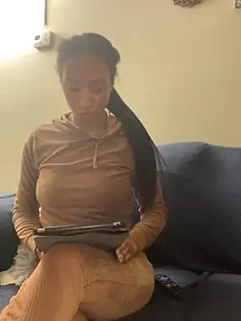 Snapshot of Iceblanca chatting on February 2025 04:25:02 AM Iceblanca online show from February 2025 04:25:02 AM