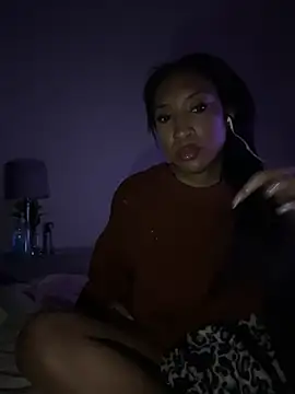 Snapshot of Iceblanca chatting on February 2025 08:27:02 AM Iceblanca online show from February 2025 08:27:02 AM