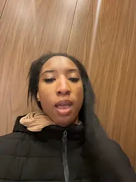 Snapshot of Iceblanca chatting on February 2025 01:10:01 AM Iceblanca online show from February 2025 01:10:01 AM