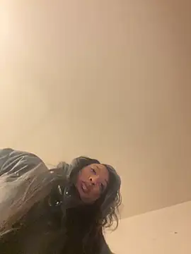 Snapshot of Iceblanca chatting on March 2025 01:04:02 AM Iceblanca online show from March 2025 01:04:02 AM