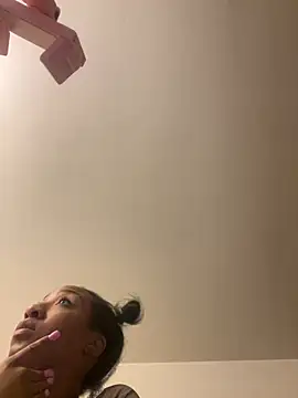 Snapshot of Iceblanca chatting on March 2025 03:37:02 AM Iceblanca online show from March 2025 03:37:02 AM