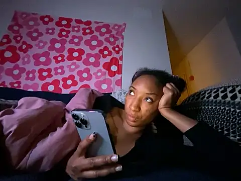 Snapshot of Iceblanca chatting on October 2025 10:15:02 AM Iceblanca online show from October 2025 10:15:02 AM