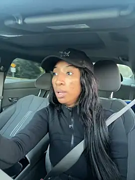 Snapshot of Iceblanca chatting on November 2025 09:27:01 PM Iceblanca online show from November 2025 09:27:01 PM