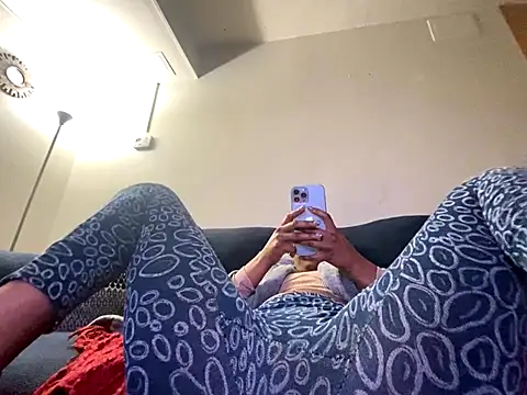 Snapshot of Iceblanca chatting on December 2025 11:21:02 PM Iceblanca online show from December 2025 11:21:02 PM