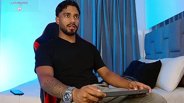 Snapshot of Christian_thor chatting on November 2025 03:27:01 AM Christian thor online show from November 2025 03:27:01 AM