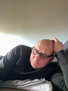 Snapshot of vanjbi45 chatting on October 2025 11:47:02 AM vanjbi45 online show from October 2025 11:47:02 AM