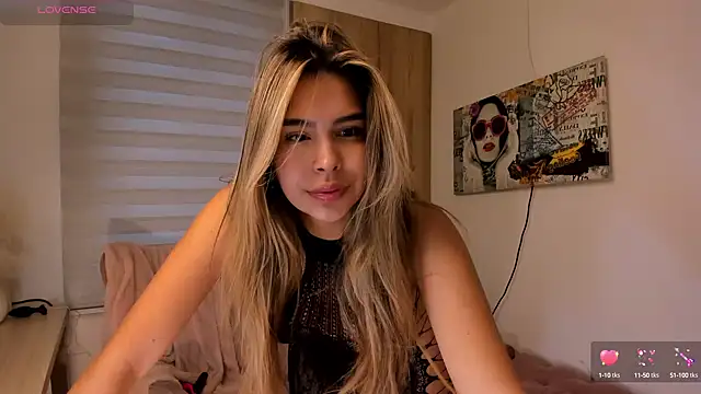 Snapshot of AnitaHaywood_ chatting on December 2024 11:19:01 AM AnitaHaywood online show from December 2024 11:19:01 AM