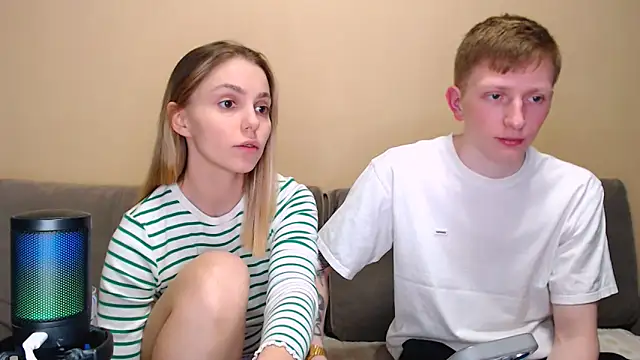 juliaanddima online show from March 2026 09:54:02 PM