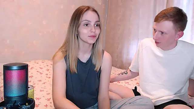 Snapshot of juliaanddima chatting on June 2026 07:57:02 AM juliaanddima online show from June 2026 07:57:02 AM