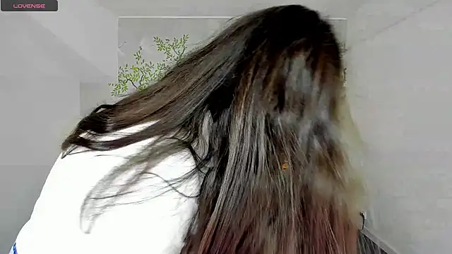 Linda EX online show from March 2025 08:10:02 PM