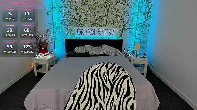 Linda EX online show from September 2025 06:12:02 AM