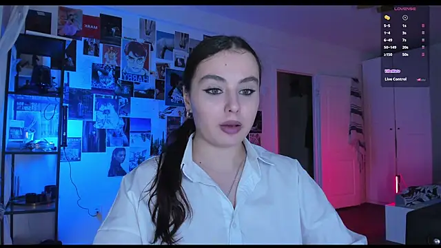 Snapshot of Tenderalise chatting on December 2024 07:11:02 PM Tenderalise online show from December 2024 07:11:02 PM