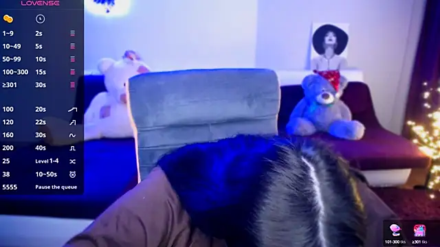 Emily Mo online show from January 2025 06:22:02 AM