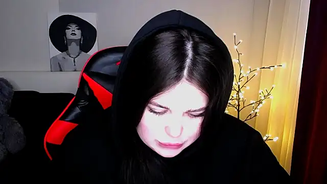 Emily Mo online show from February 2025 06:50:02 AM