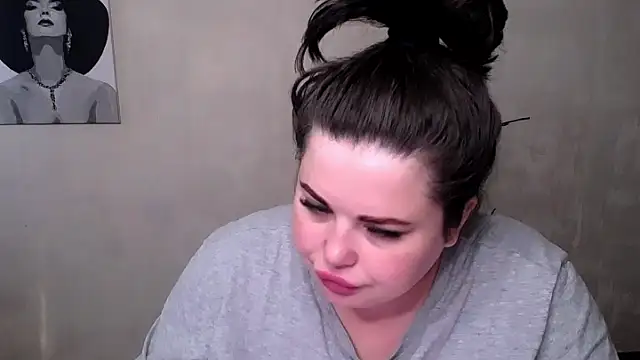 Emily Mo online show from September 2025 05:41:01 AM