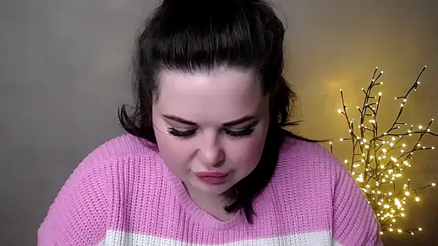 Emily Mo online show from November 2025 06:35:01 AM