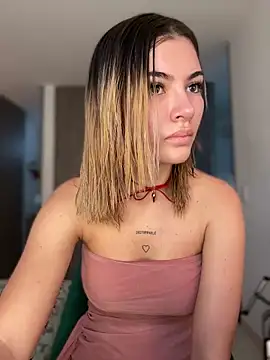 Your Honeey online show from December 2024 09:38:02 PM