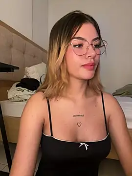 Your Honeey online show from February 2025 06:04:01 AM