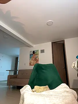 Your Honeey online show from October 2025 02:09:01 AM