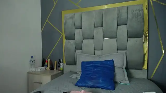 Veronny P online show from February 2025 01:44:02 PM