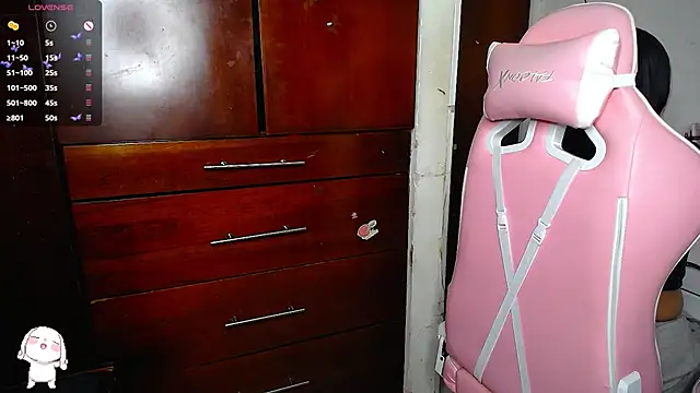 eva six online show from December 2024 08:44:01 PM