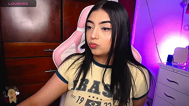 eva six online show from December 2024 11:06:02 PM