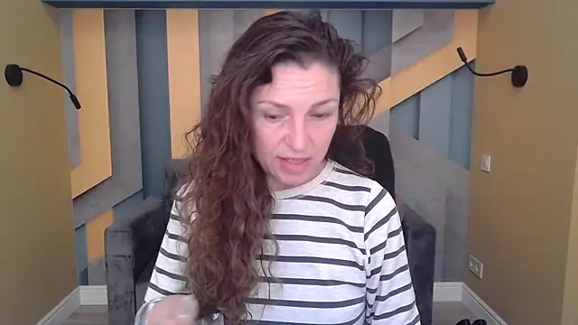 EllaLong online show from November 2025 12:39:02 PM