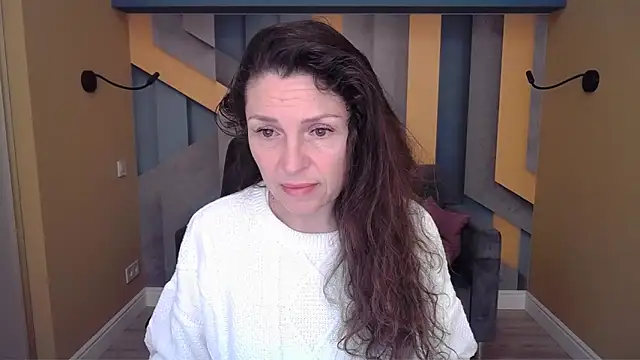 EllaLong online show from February 2026 12:33:01 PM