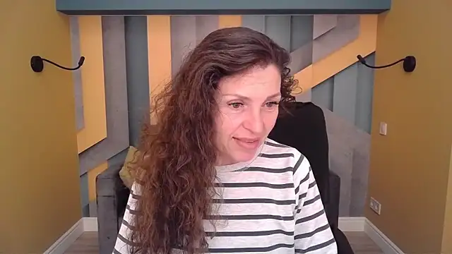 EllaLong online show from April 2026 11:27:01 AM