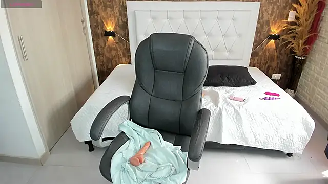 kitty  horny online show from January 2025 05:35:01 PM