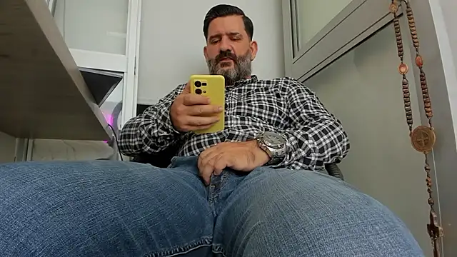 Maxi TheBigDaddy online show from March 2026 01:28:01 PM